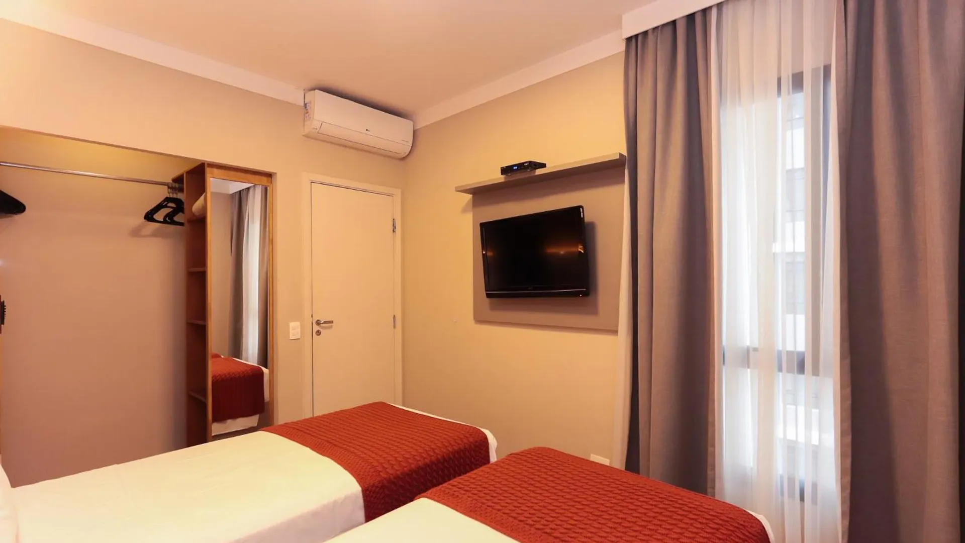 H4 Hotel Opera Jardins ساو باولو البرازيل